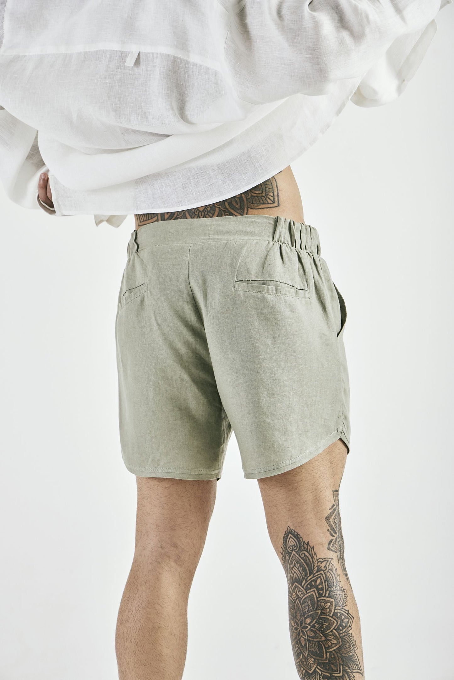 Bermuda Linho Cannes Verde Oliva